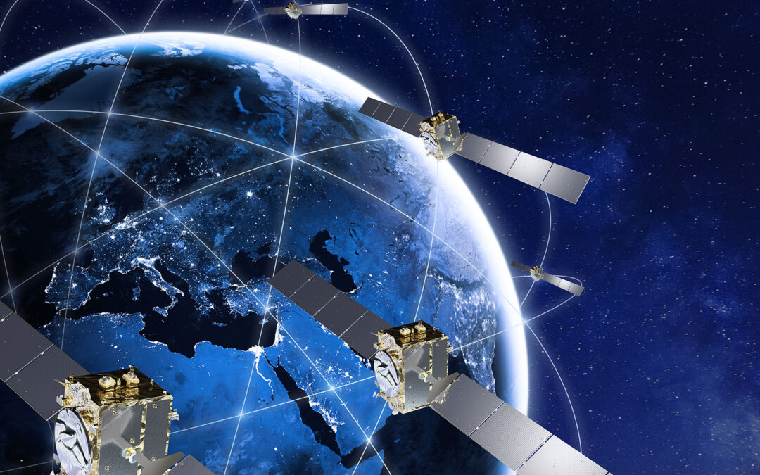 Piccoli satelliti multimissione in orbita terrestre bassa. Thales Alenia Space e QinetiQ aprono la strada.